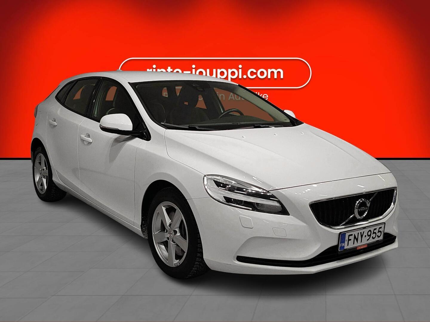 VOLVO V40 2019