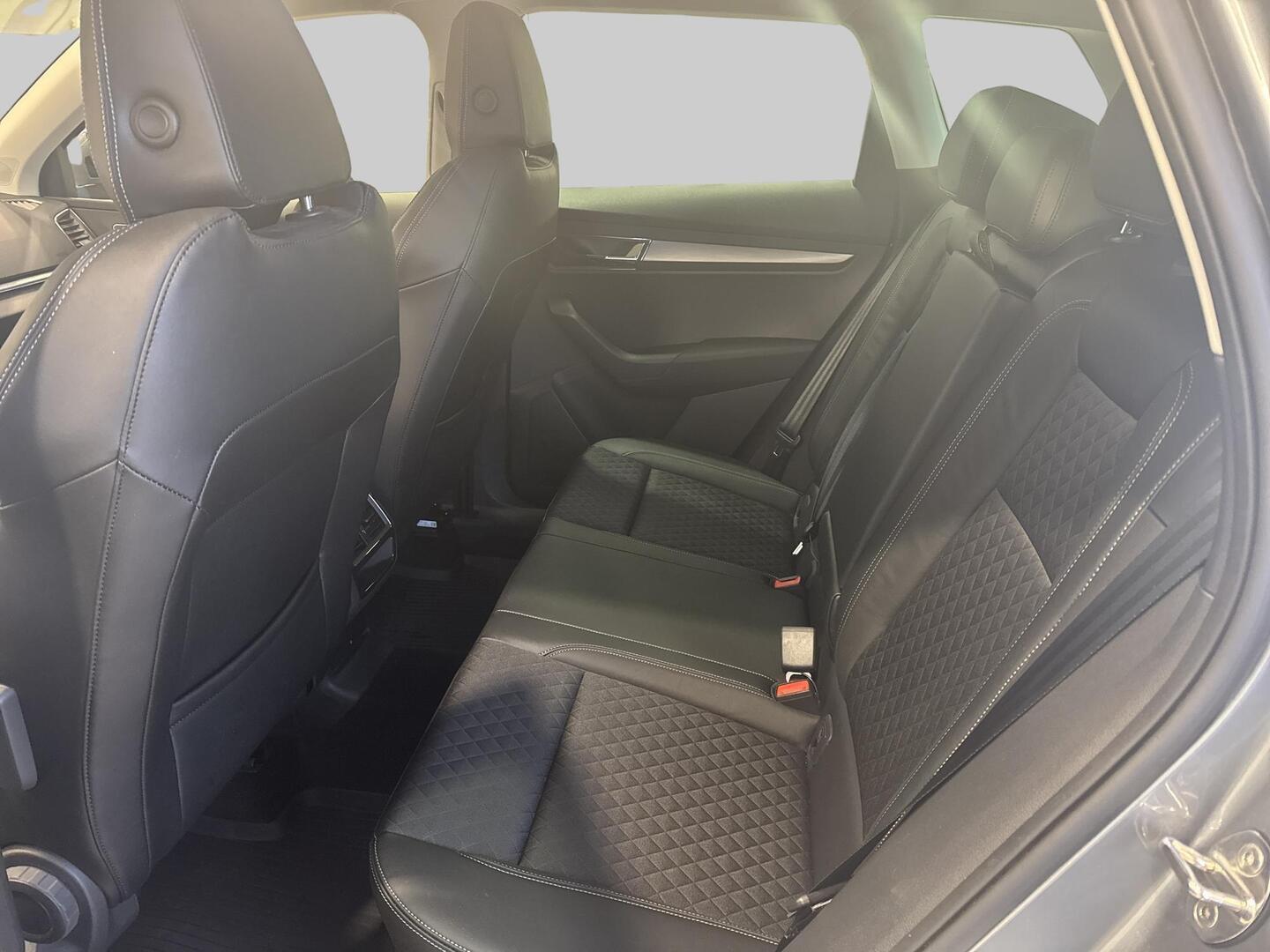 SKODA Karoq 2021