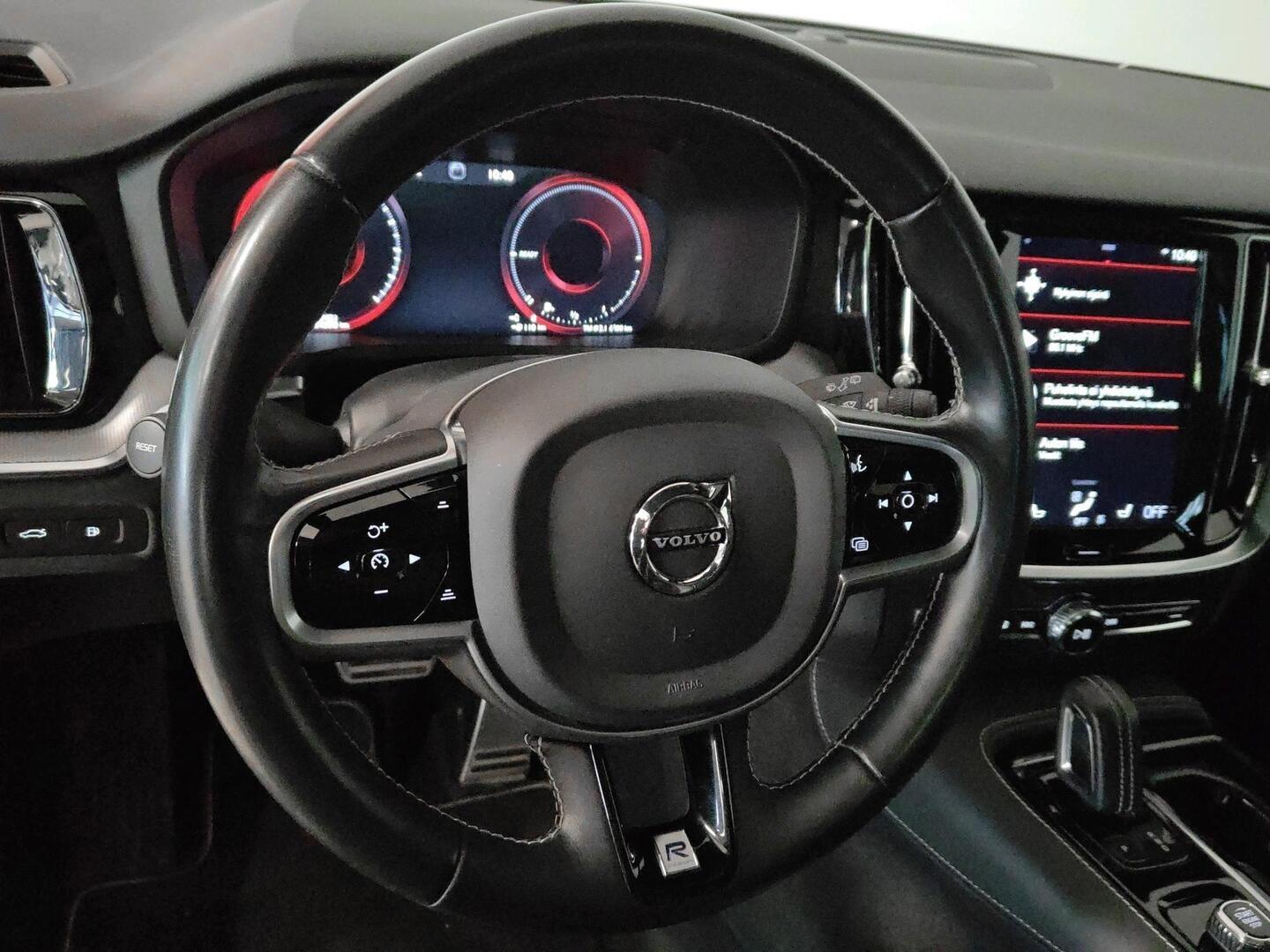 VOLVO V60 2020