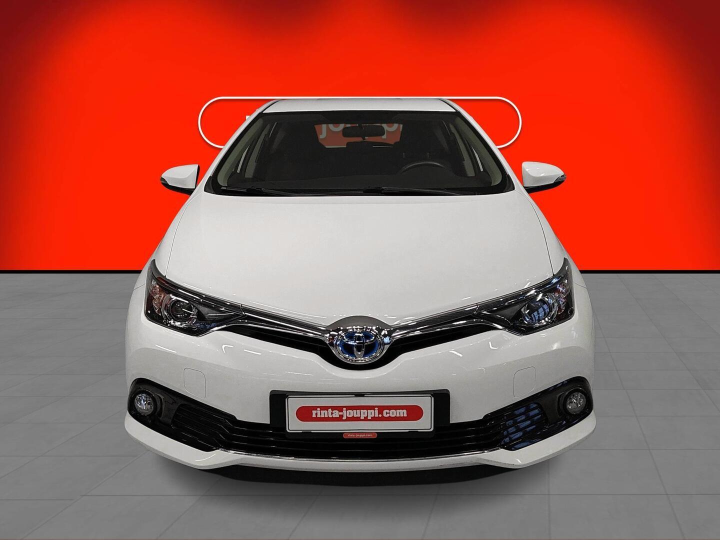 TOYOTA AURIS 2016
