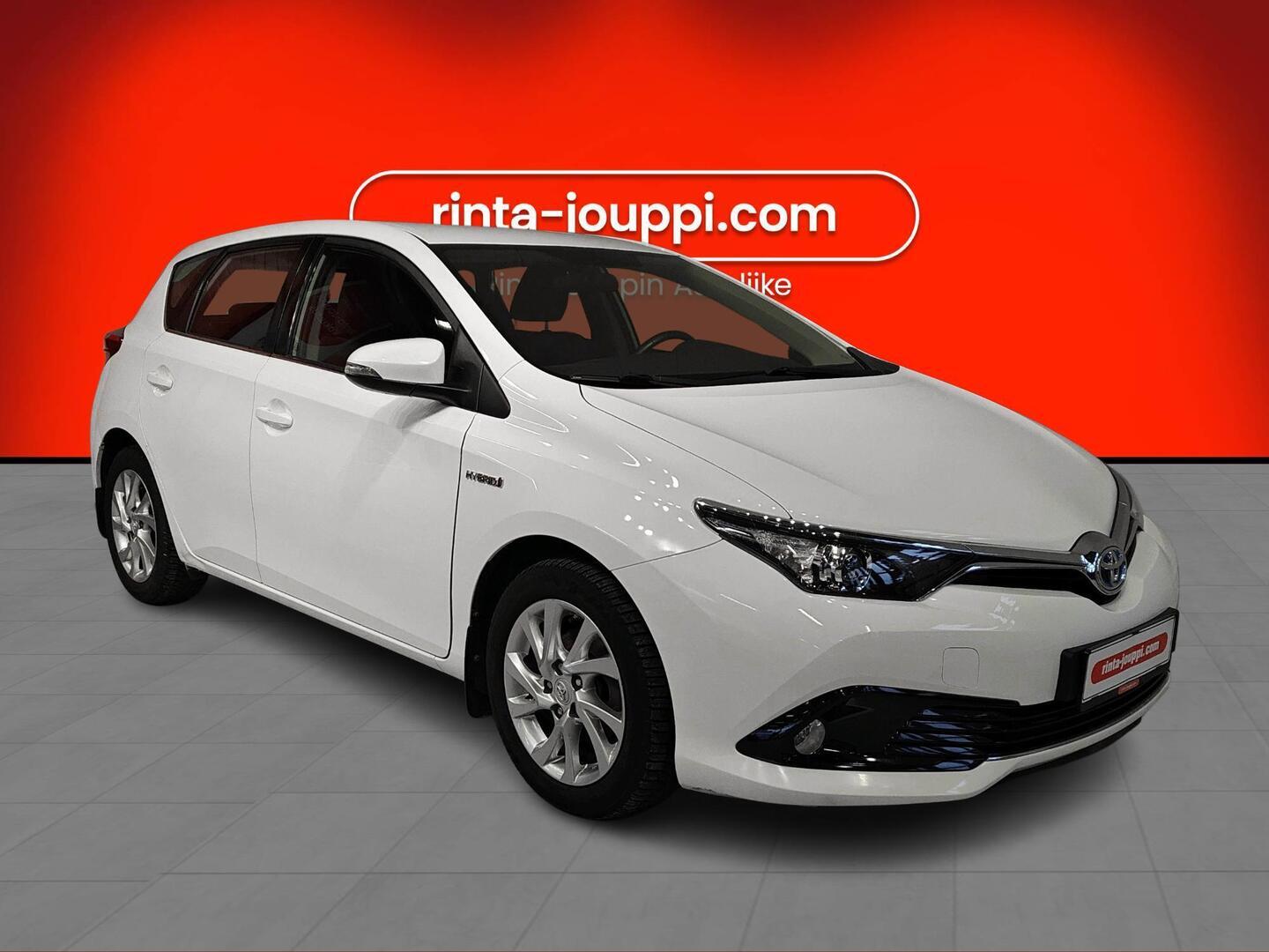 TOYOTA AURIS 2016