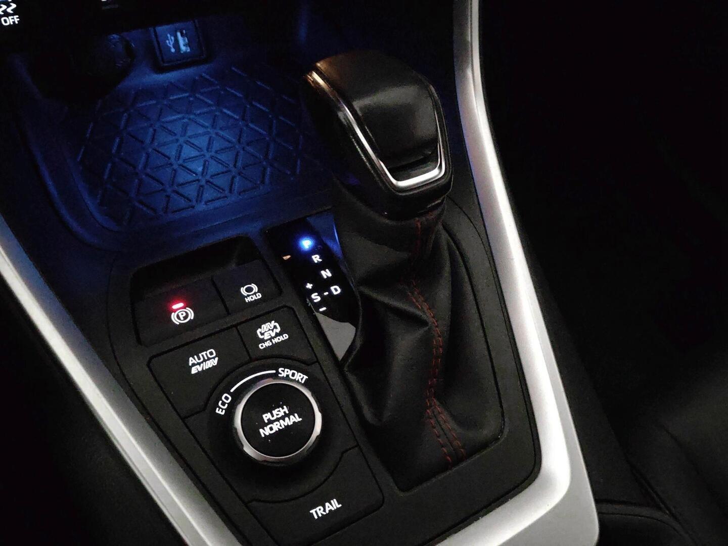 TOYOTA RAV4 PLUG-IN 2023