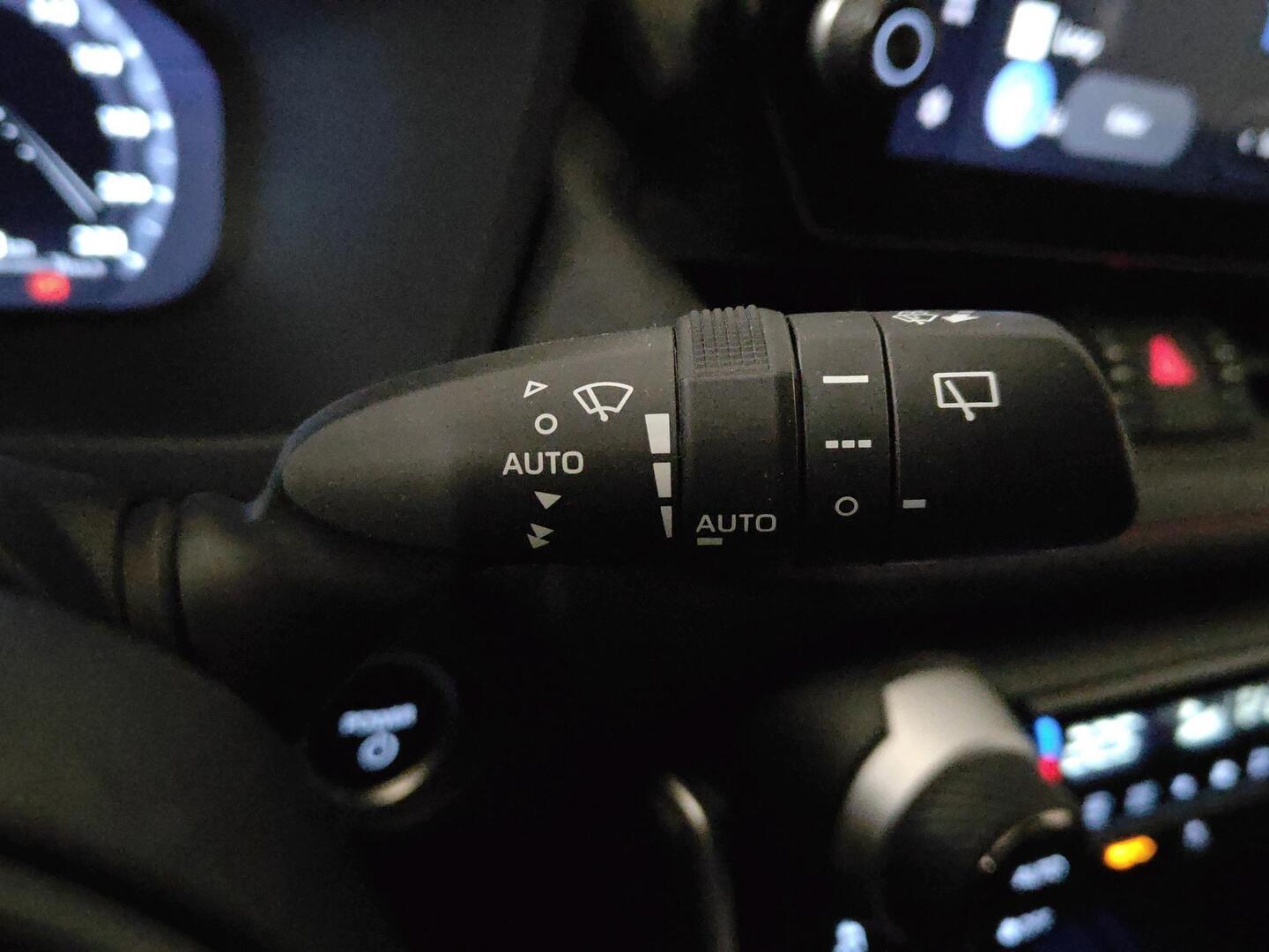 TOYOTA RAV4 PLUG-IN 2023