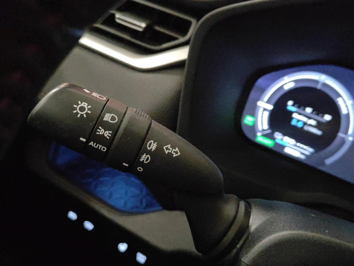 TOYOTA RAV4 PLUG-IN 2023