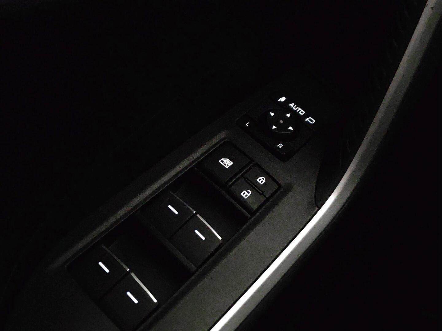 TOYOTA RAV4 PLUG-IN 2023