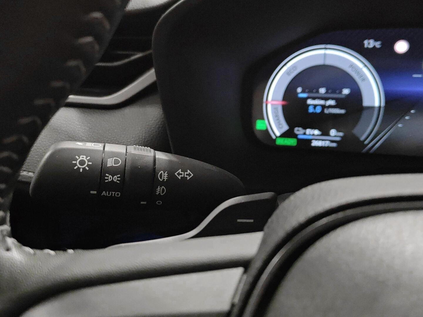 TOYOTA RAV4 PLUG-IN 2024