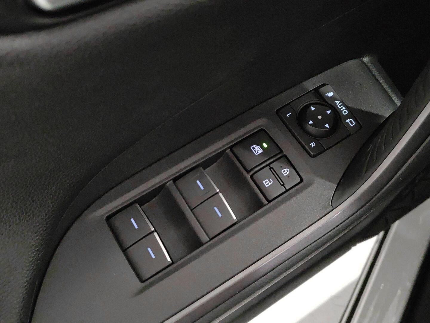 TOYOTA RAV4 PLUG-IN 2024