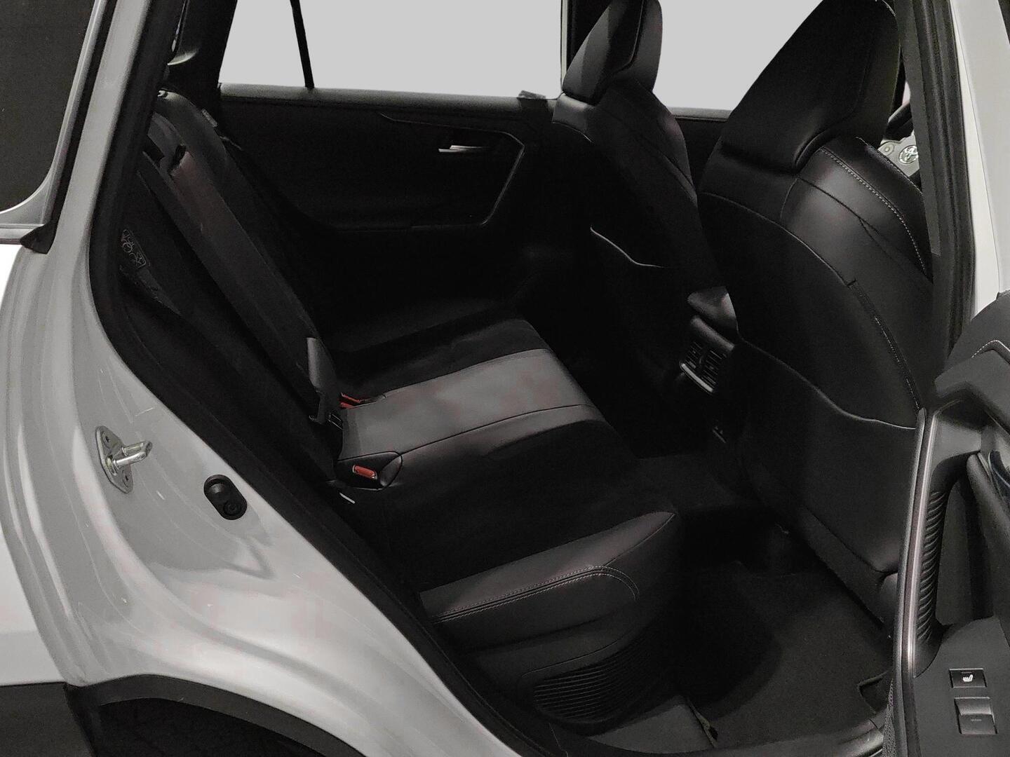 TOYOTA RAV4 PLUG-IN 2024