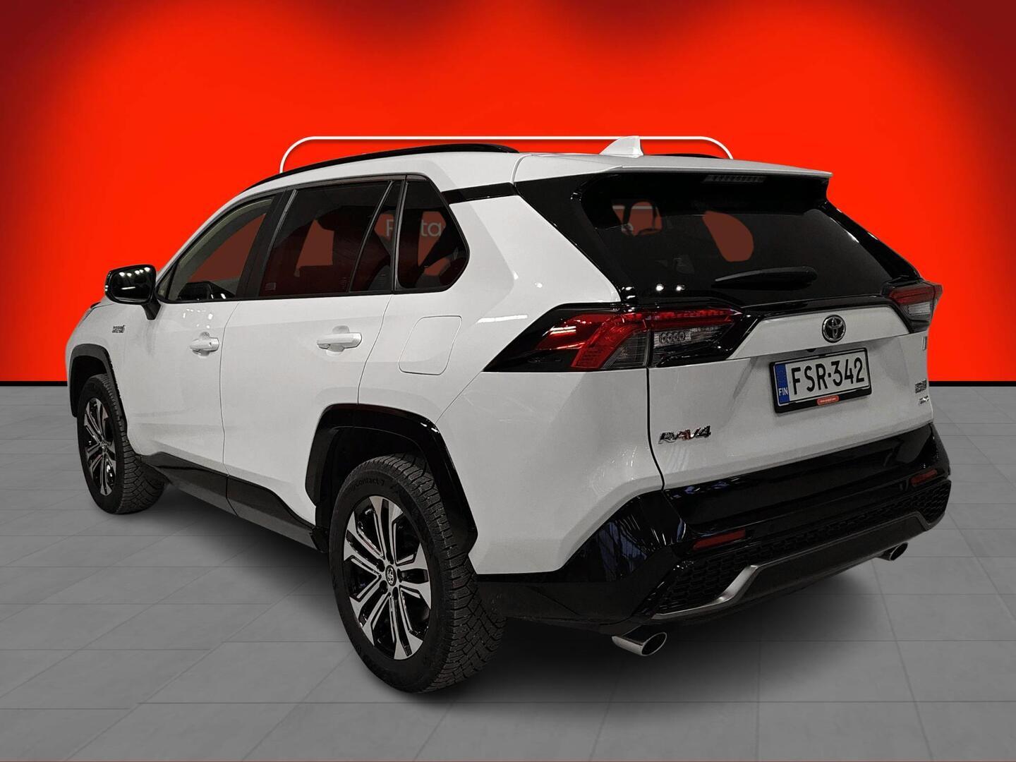 TOYOTA RAV4 PLUG-IN 2024