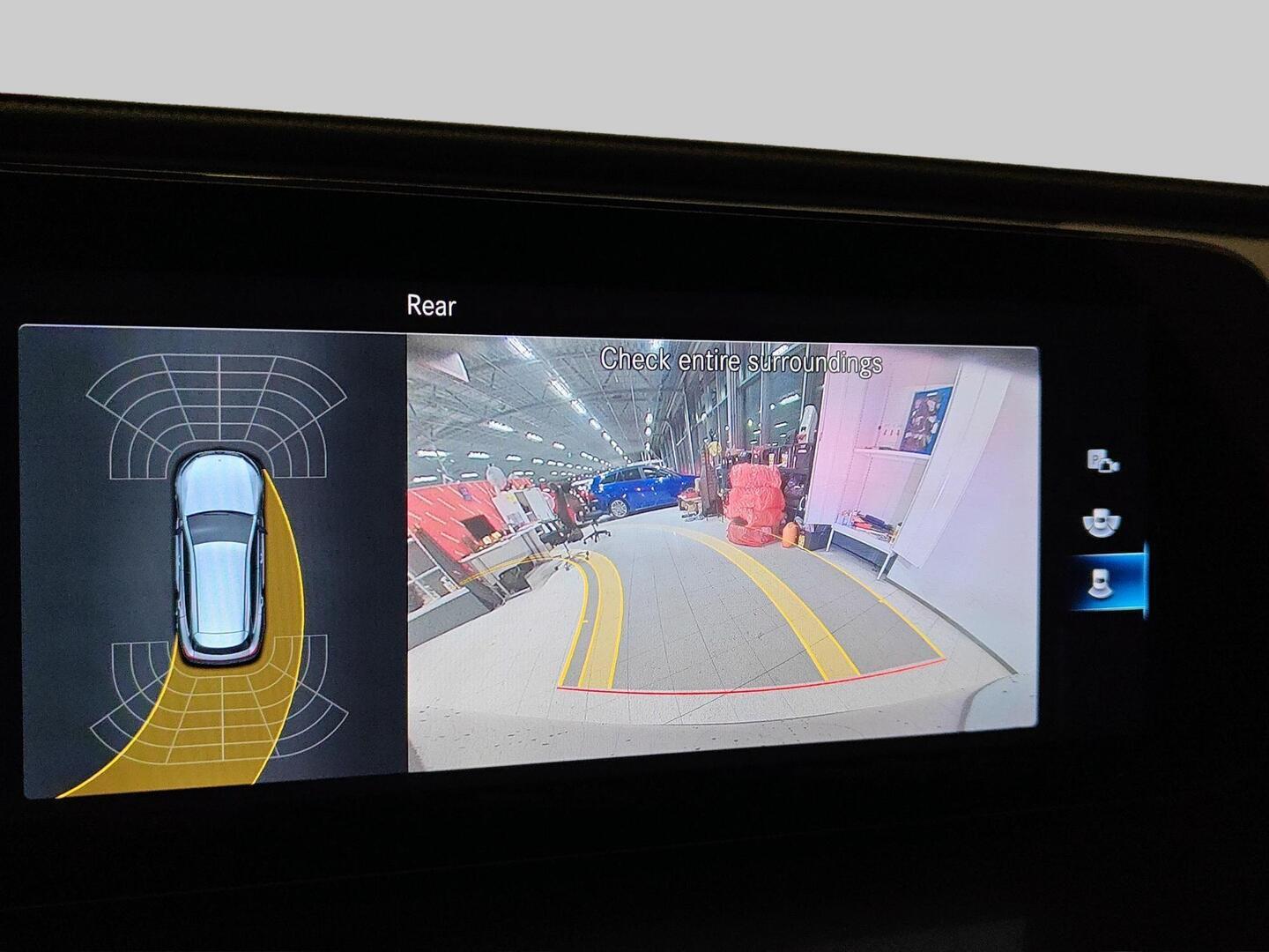 MERCEDES-BENZ EQC 2021