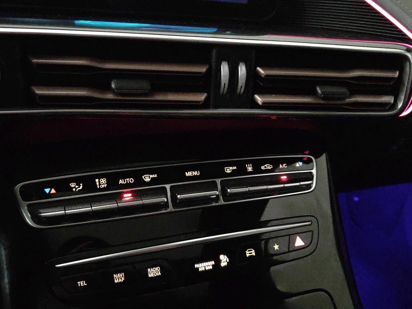 MERCEDES-BENZ EQC 2021