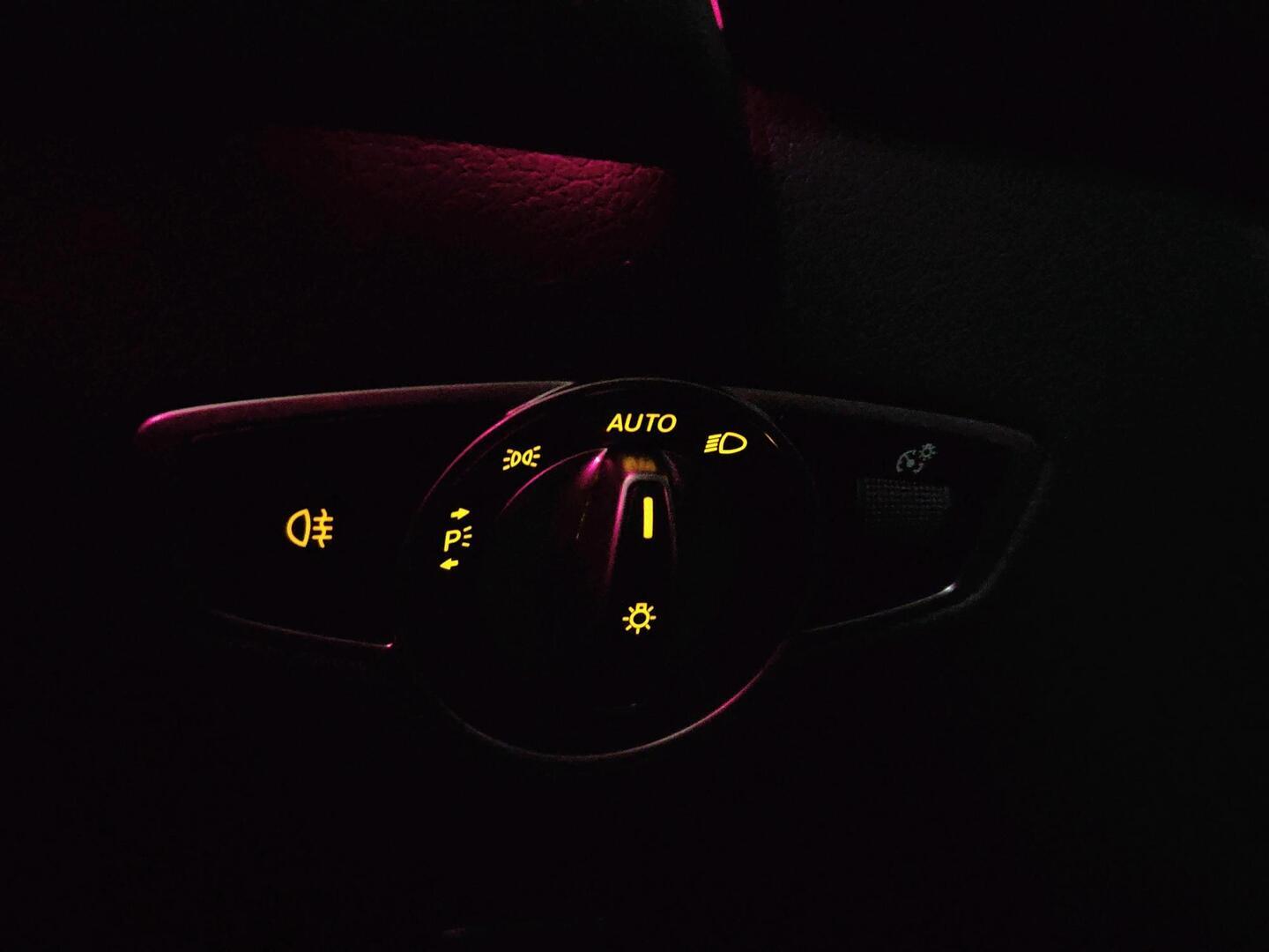 MERCEDES-BENZ EQC 2021