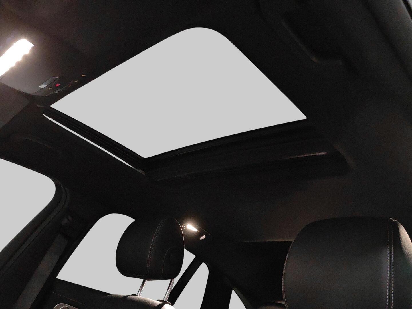 MERCEDES-BENZ EQC 2021