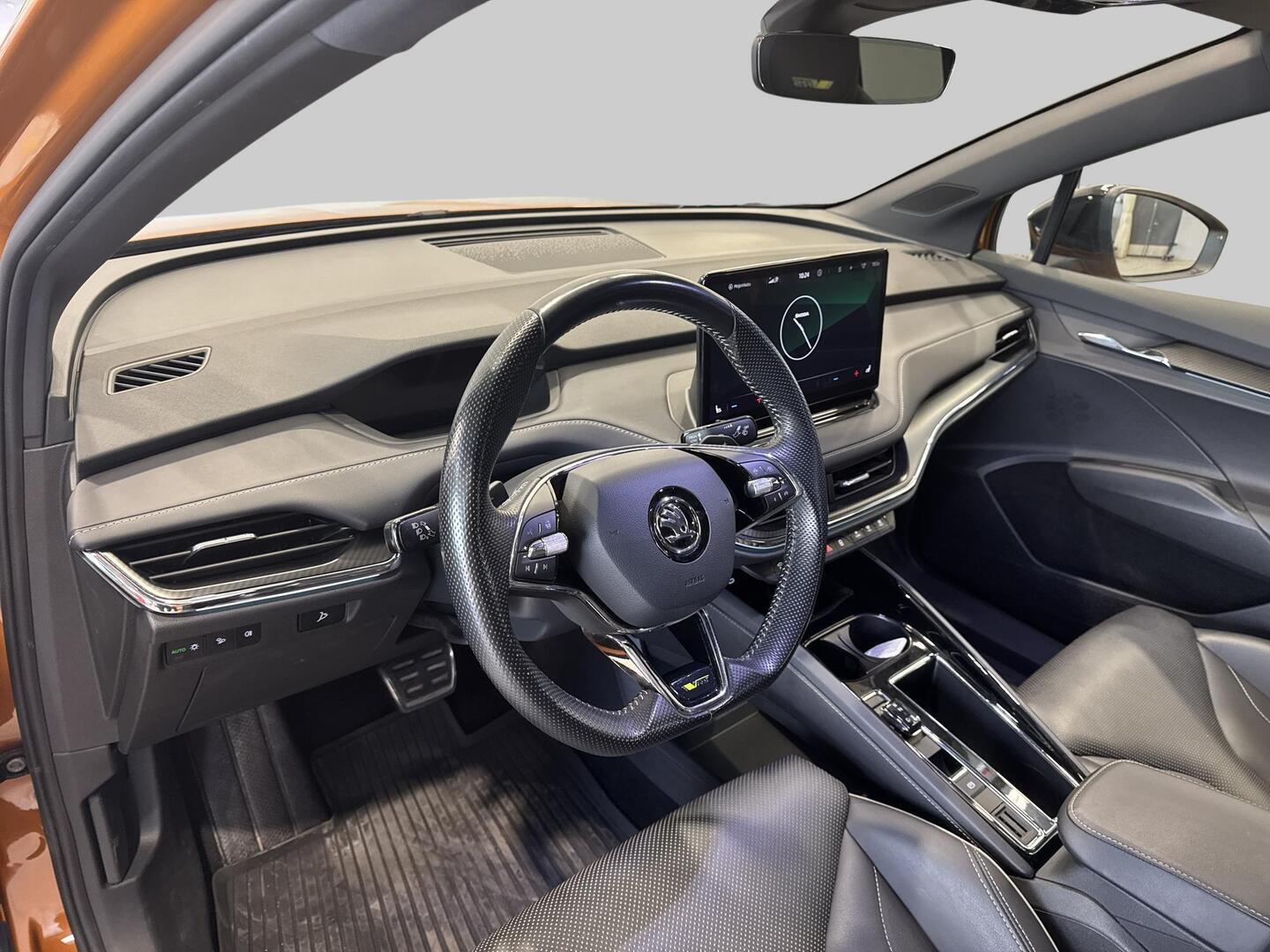 SKODA Enyaq 2023