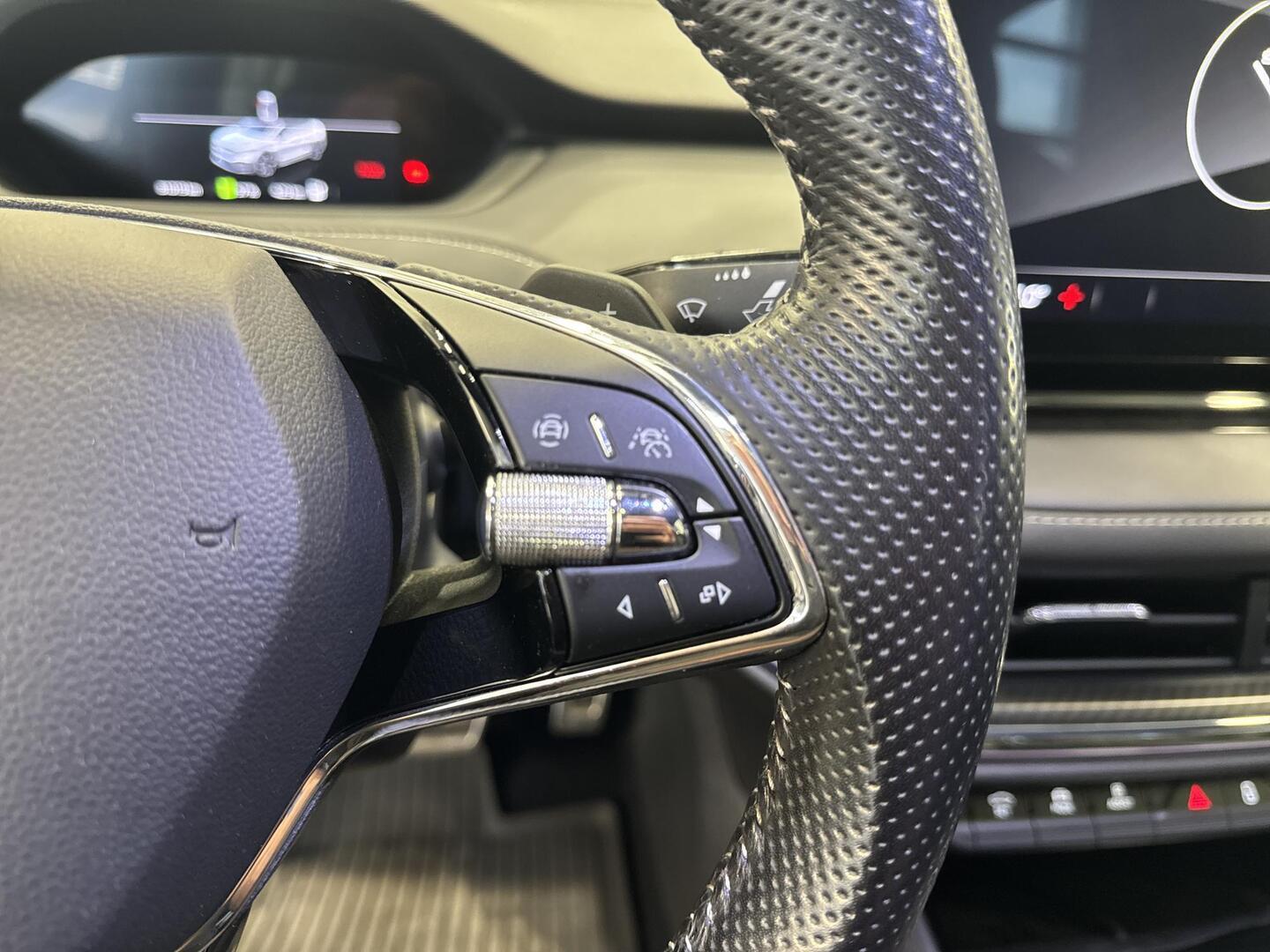SKODA Enyaq 2023