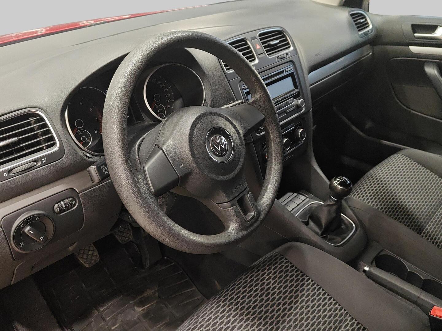 VOLKSWAGEN Golf 2011