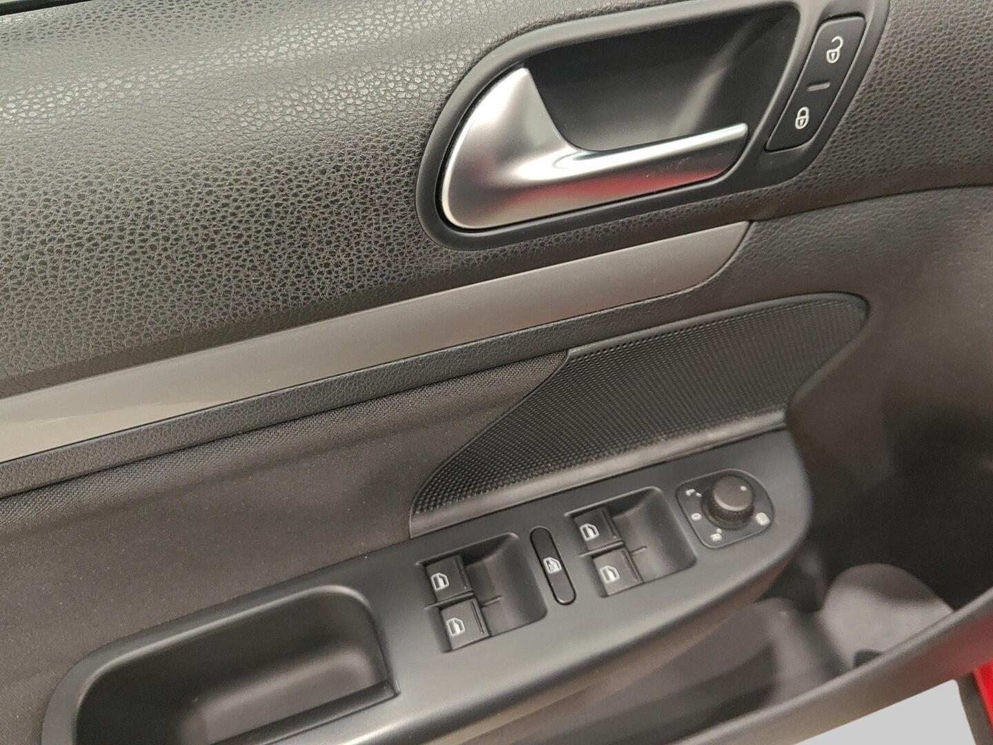 VOLKSWAGEN Golf 2011