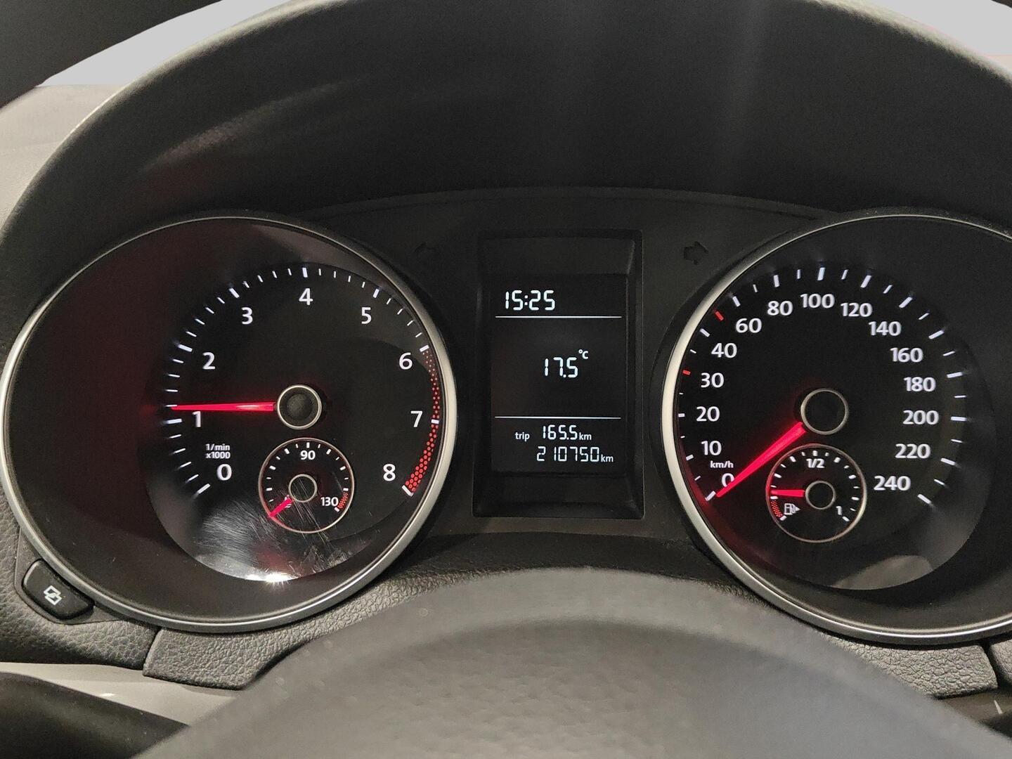 VOLKSWAGEN Golf 2011