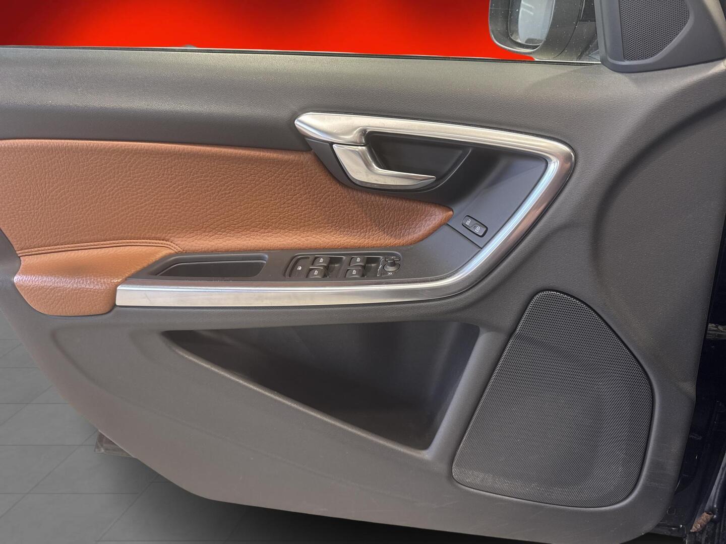 VOLVO V60 2011