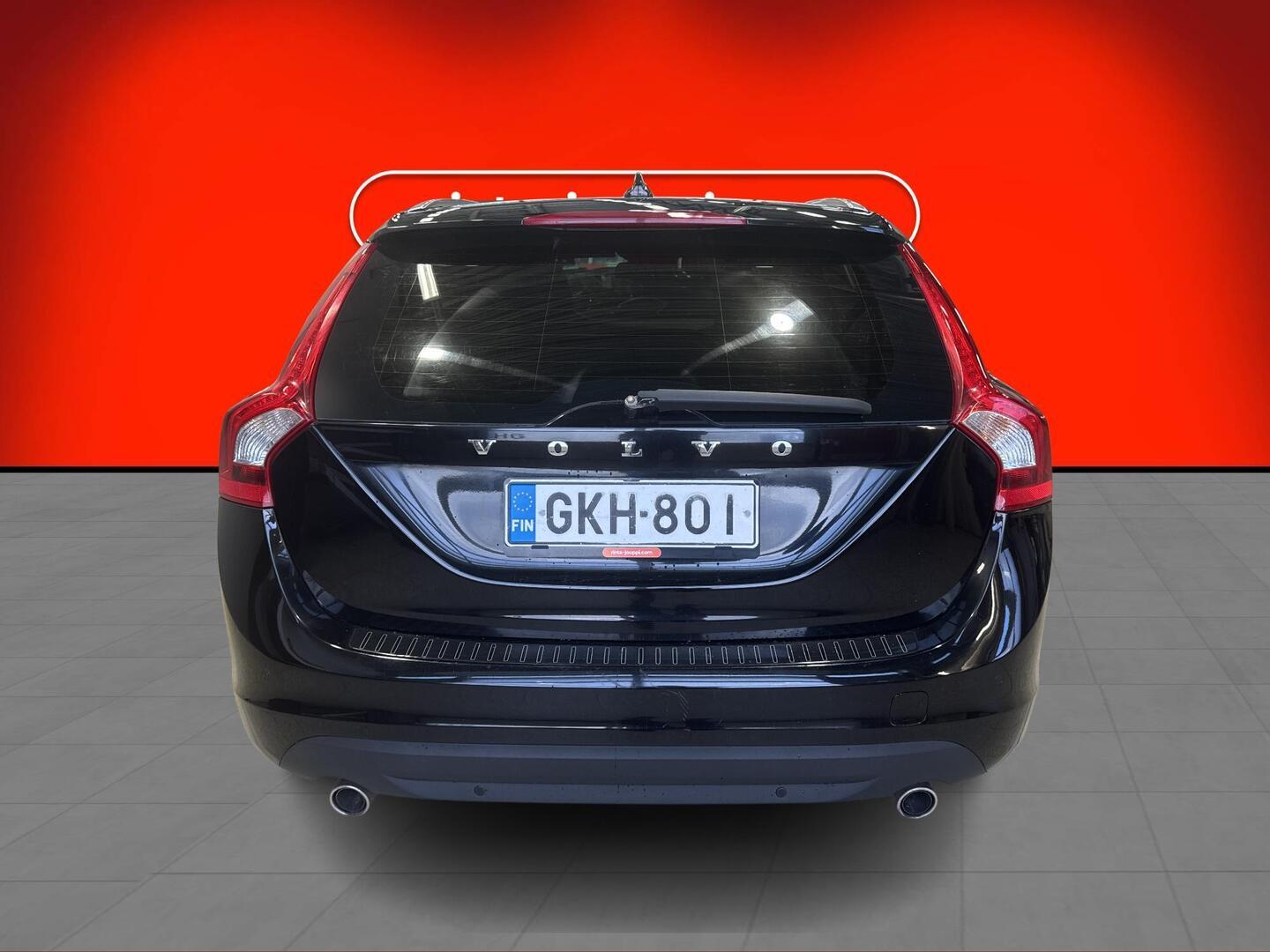 VOLVO V60 2011