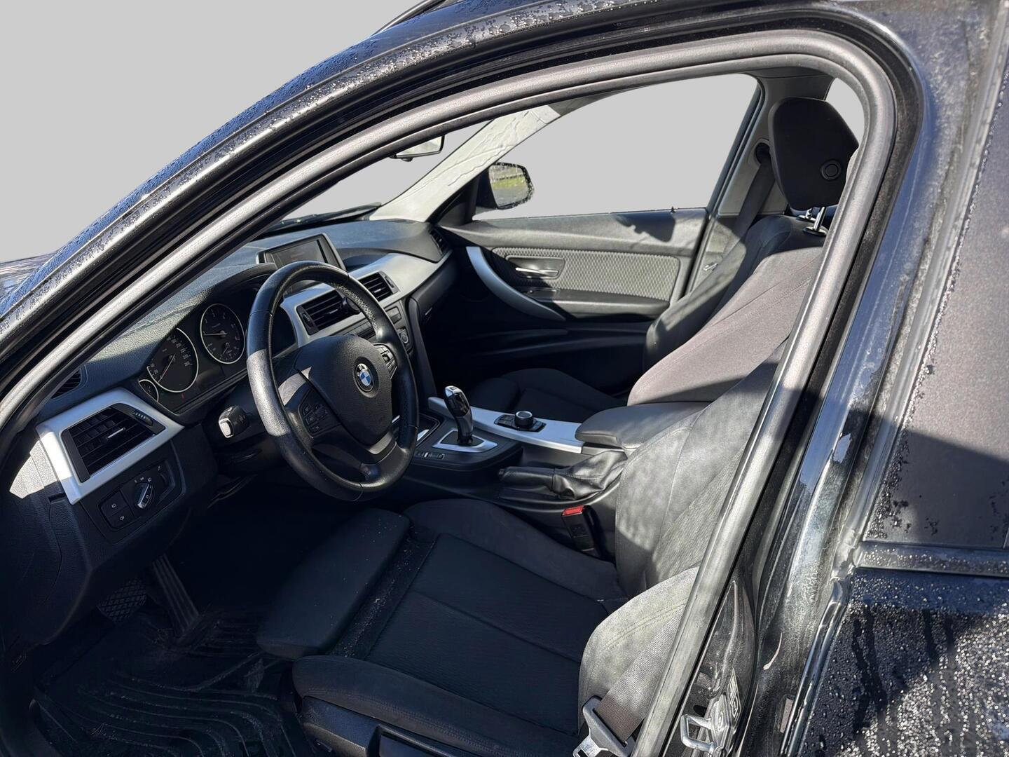 BMW 320 2013