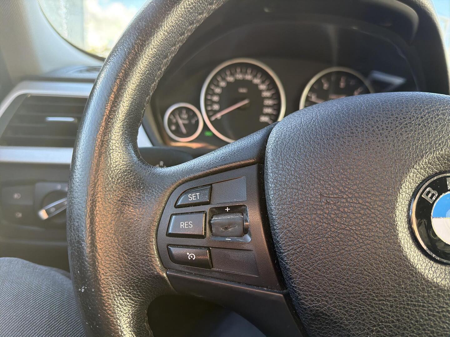 BMW 320 2013