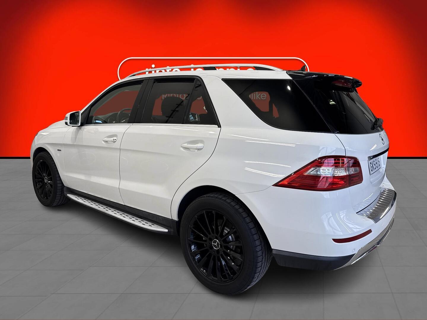 MERCEDES-BENZ ML 2011