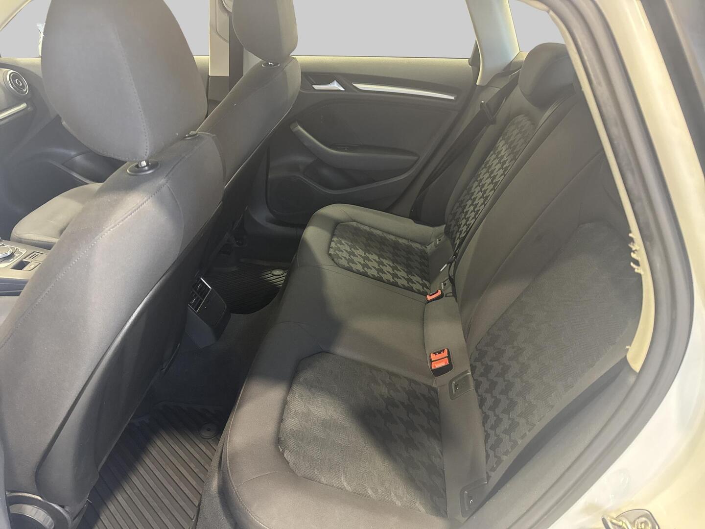 AUDI A3 2016