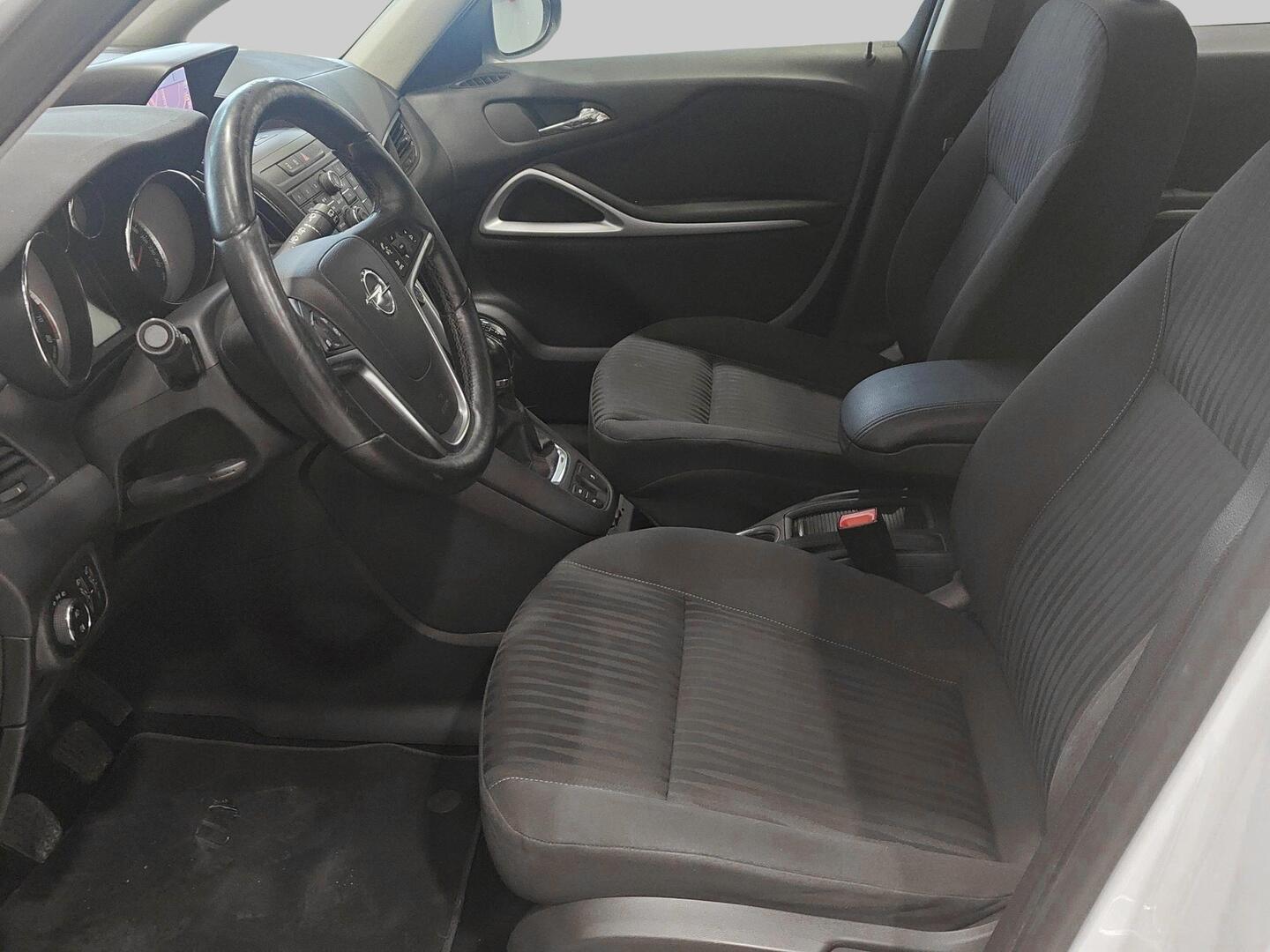 OPEL Zafira Tourer 2013