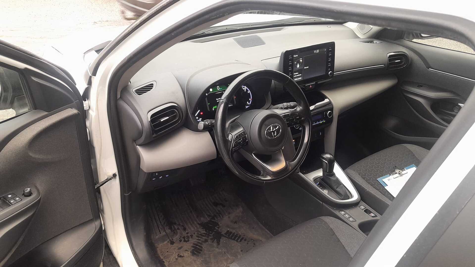 TOYOTA Yaris Cross 2022
