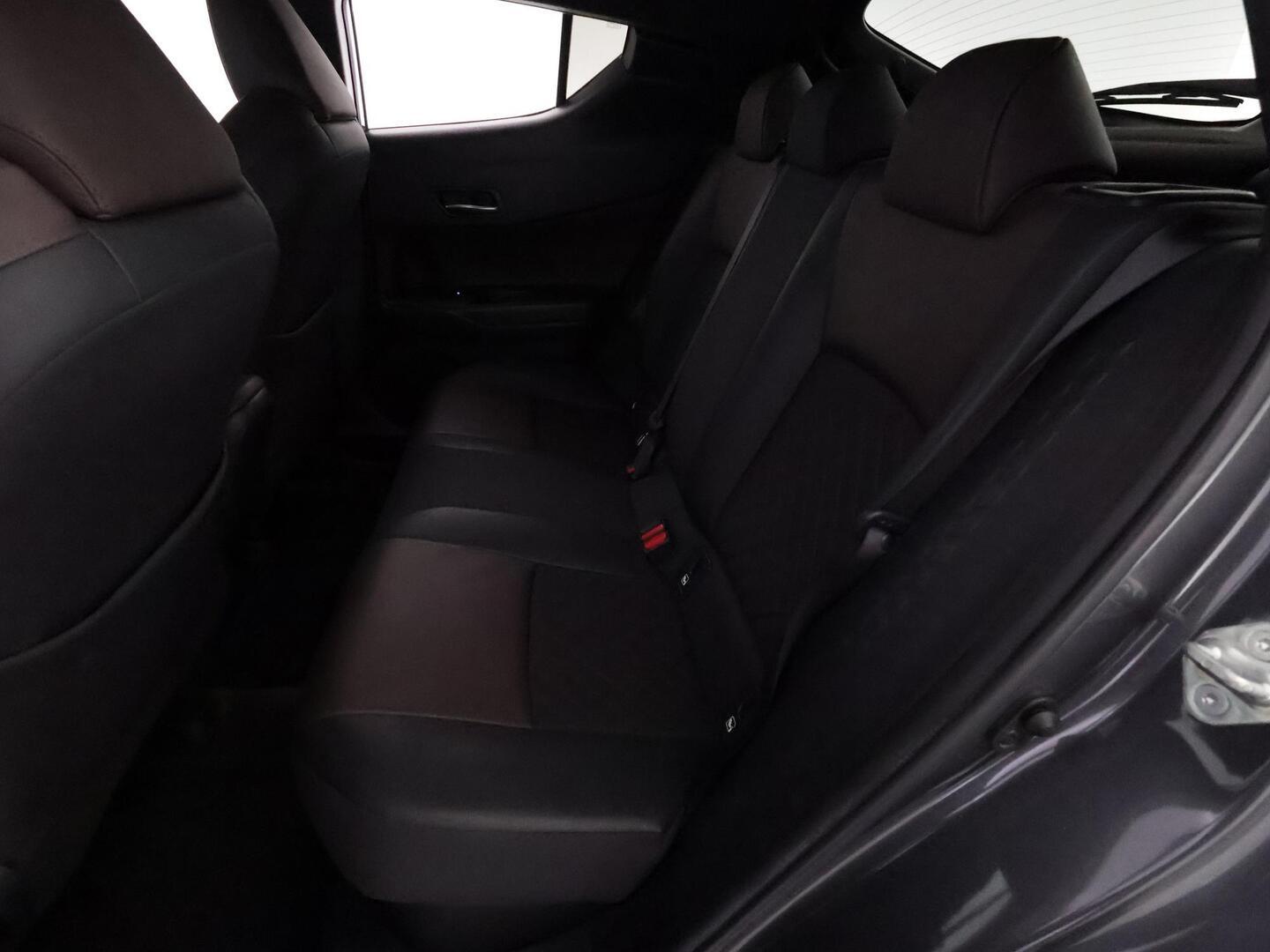 TOYOTA C-HR 2019