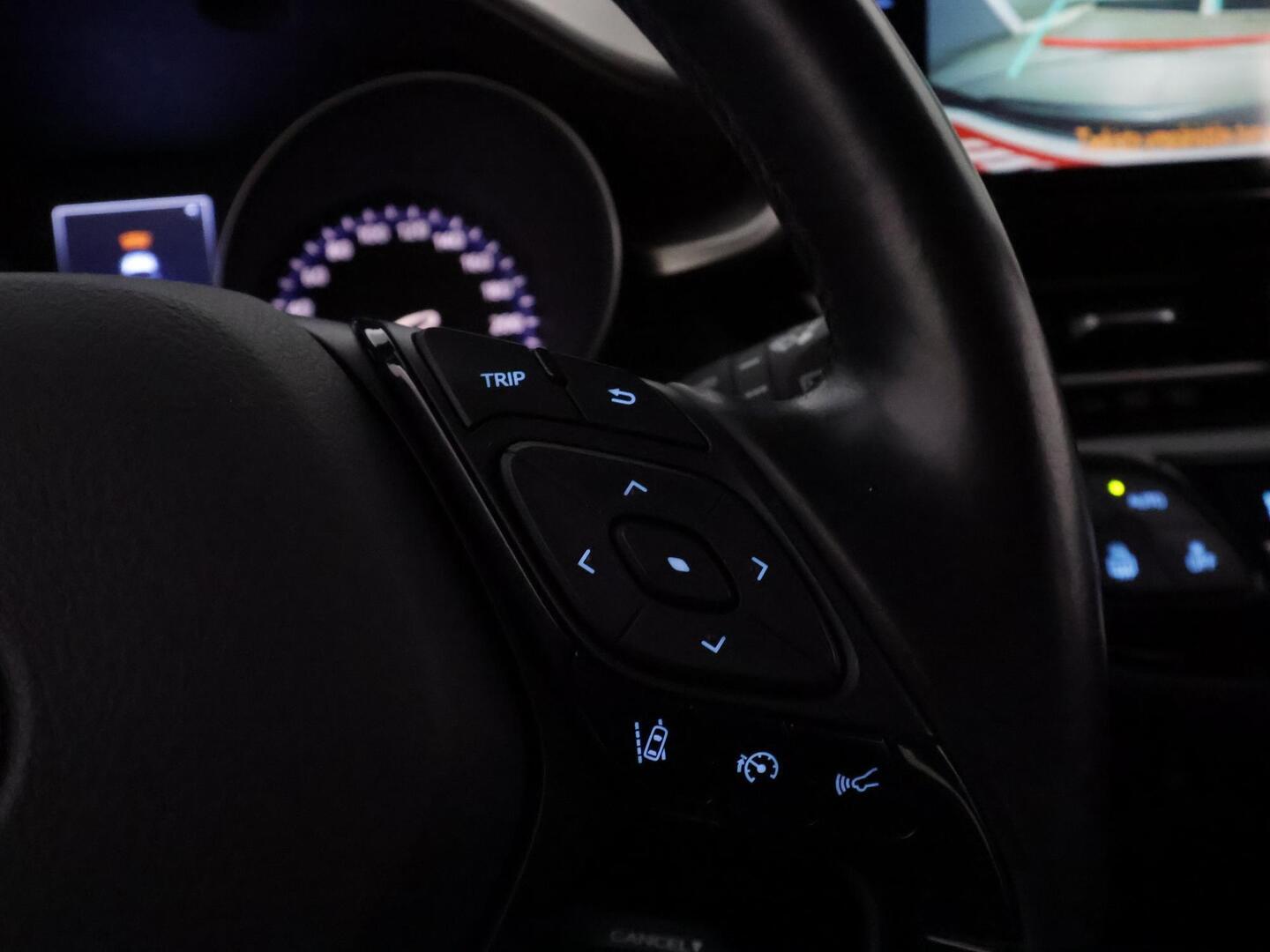 TOYOTA C-HR 2019