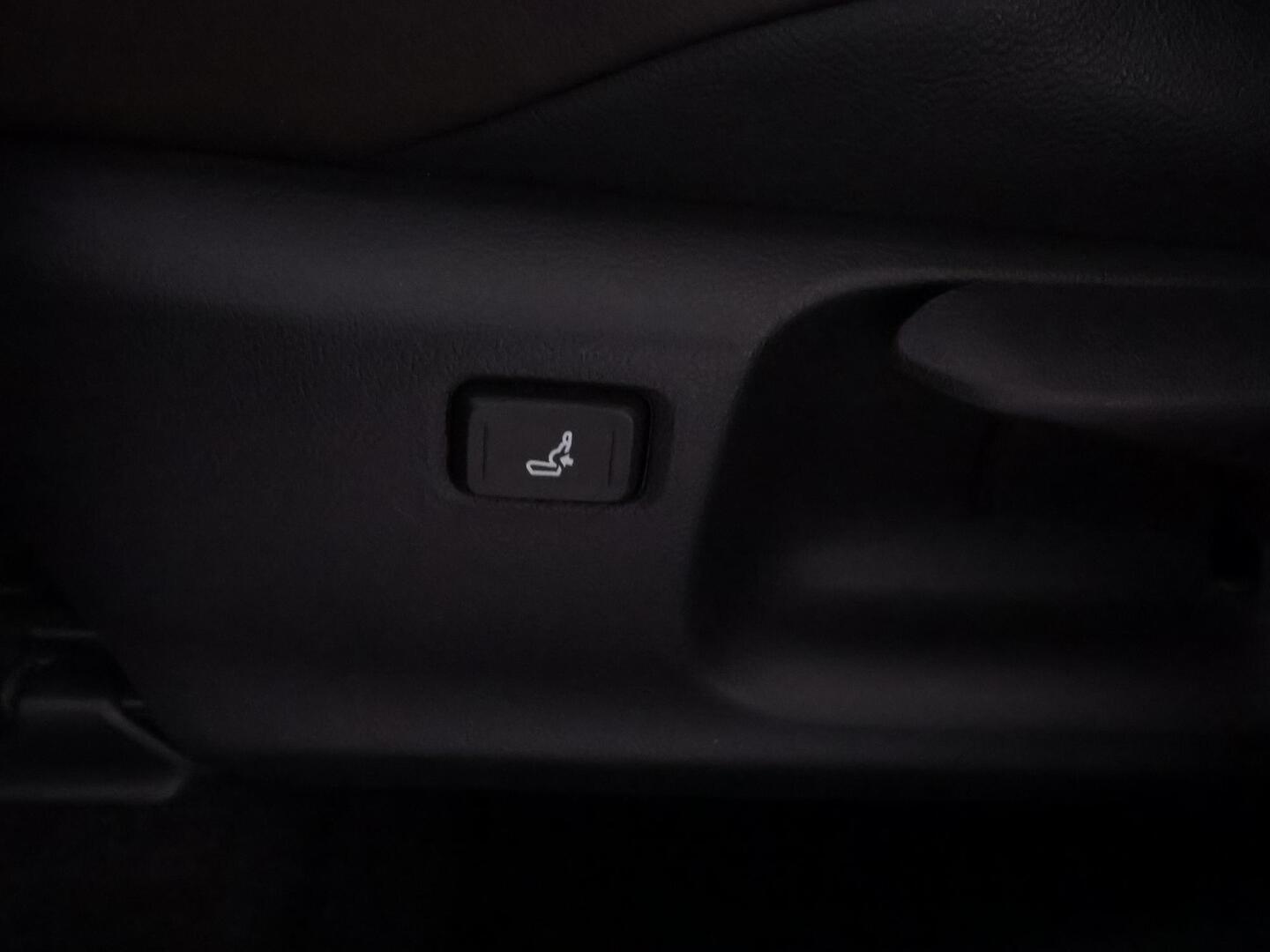 TOYOTA C-HR 2019