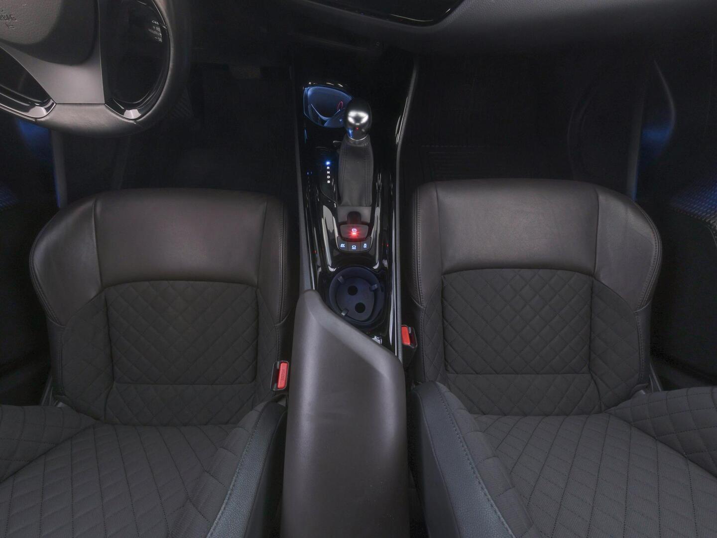 TOYOTA C-HR 2019