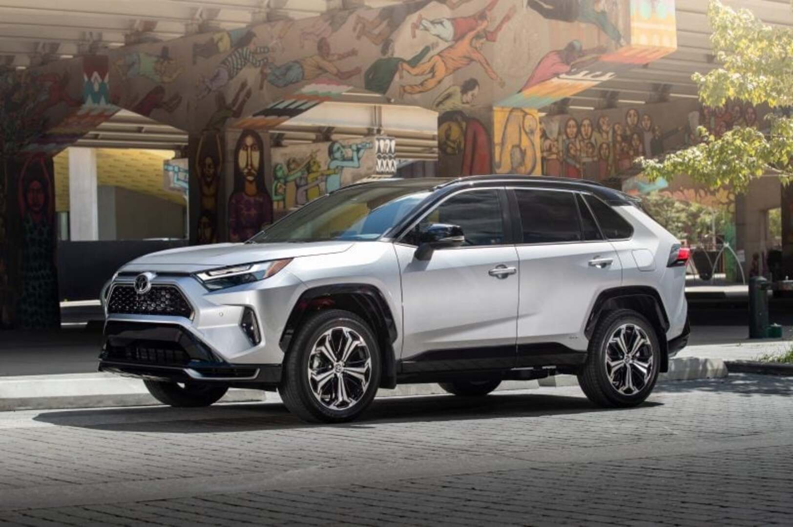 TOYOTA RAV4 2024