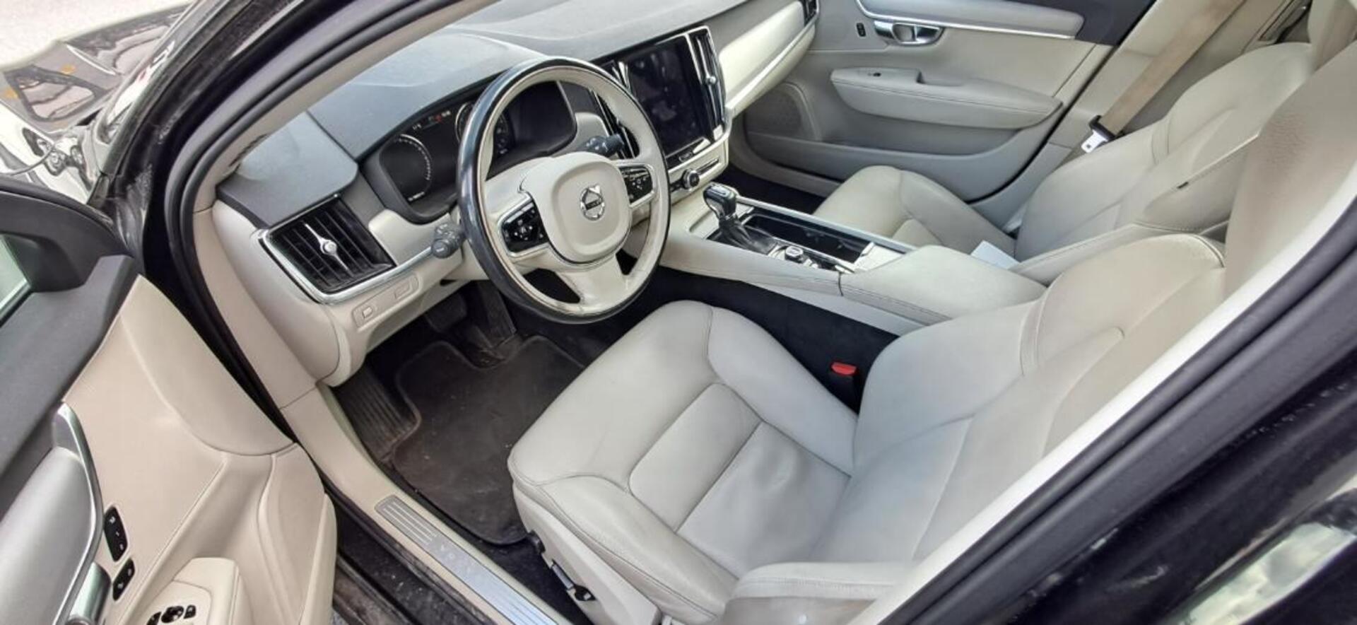 VOLVO V90 2016