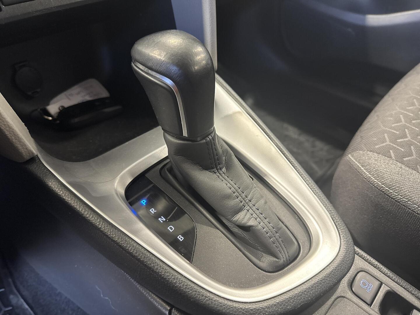 TOYOTA Yaris Cross 2022