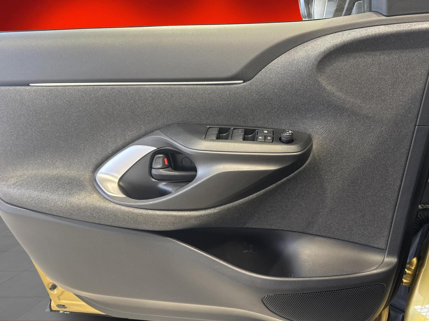 TOYOTA Yaris Cross 2022