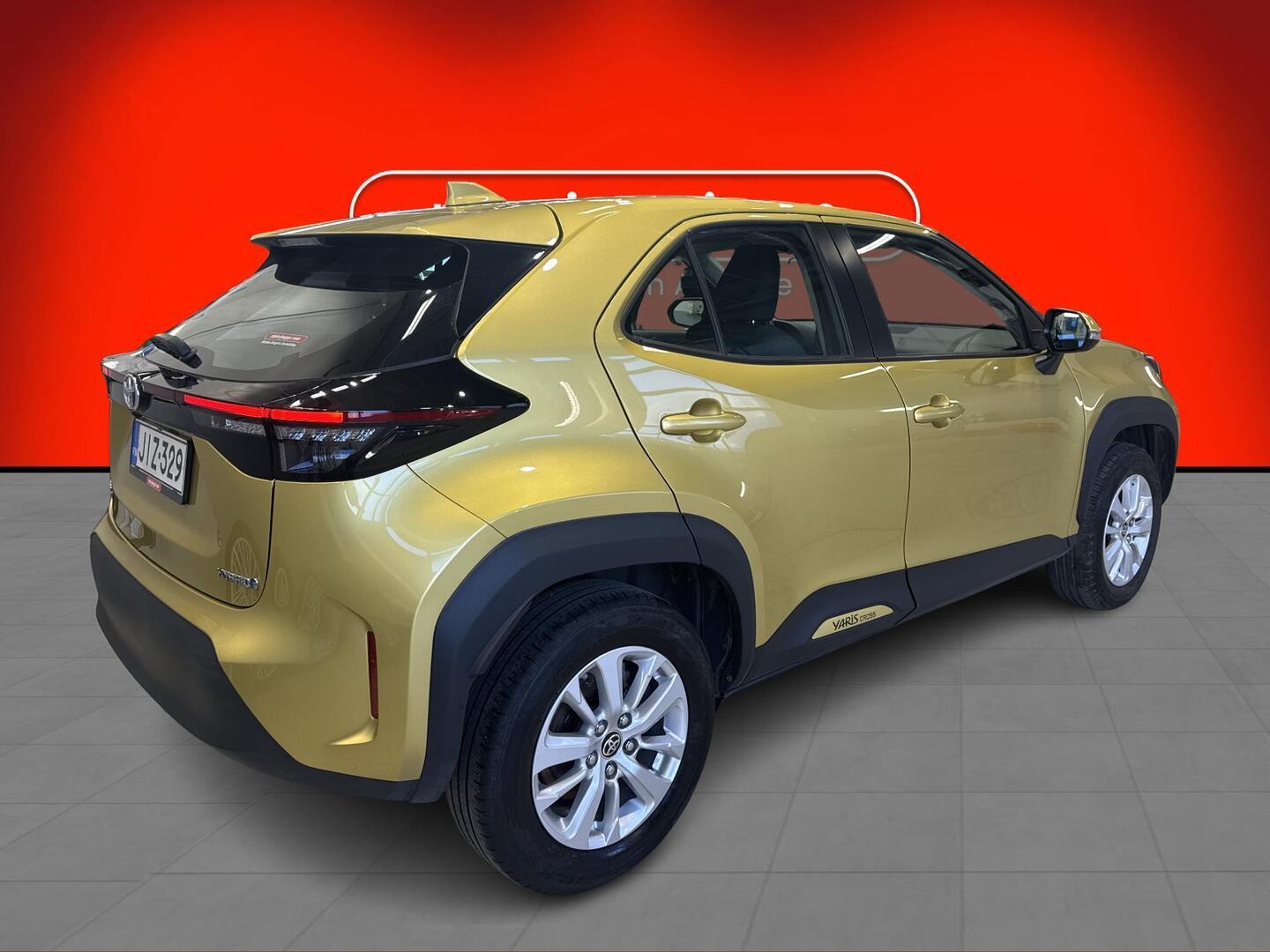 TOYOTA Yaris Cross 2022