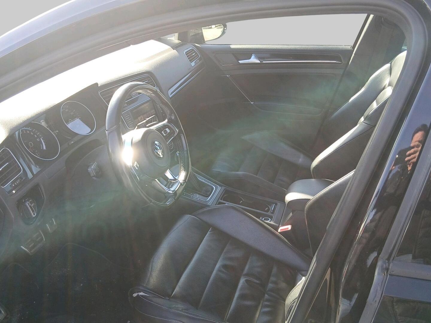 VOLKSWAGEN Golf 2015