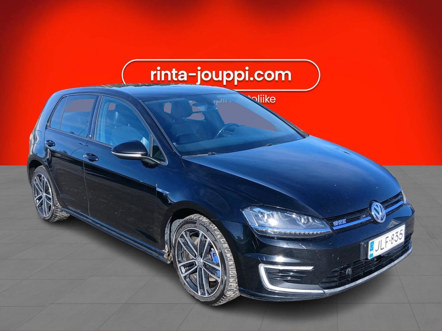 VOLKSWAGEN Golf 2015