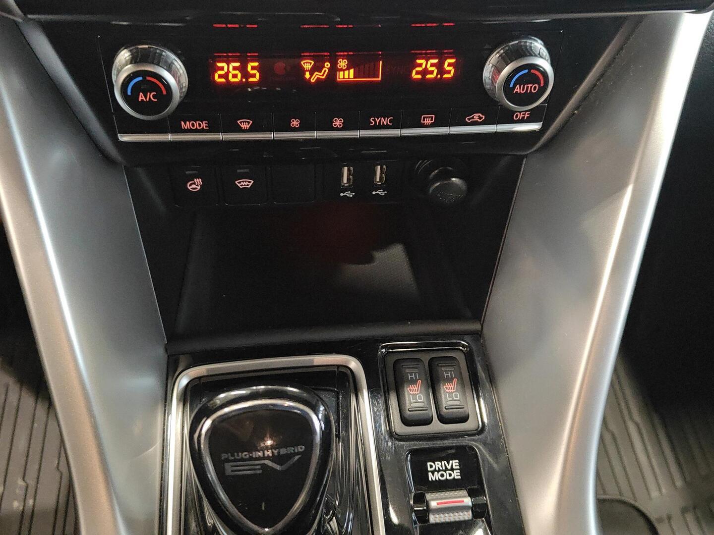 MITSUBISHI Eclipse Cross 2021