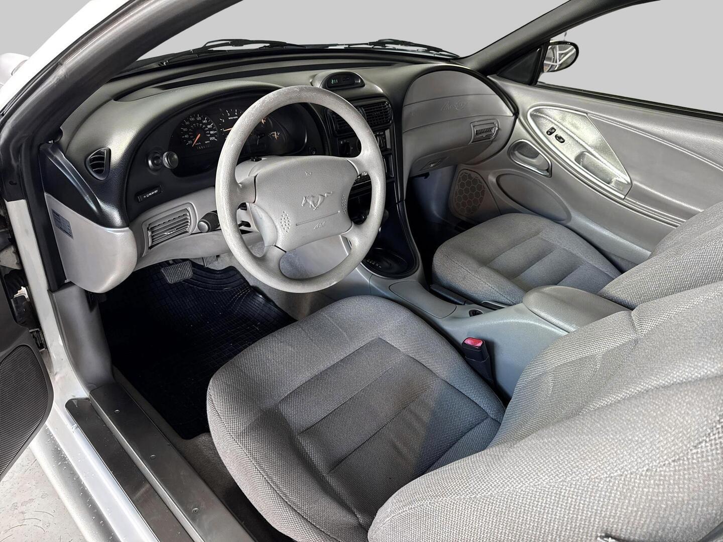 FORD Mustang 1997