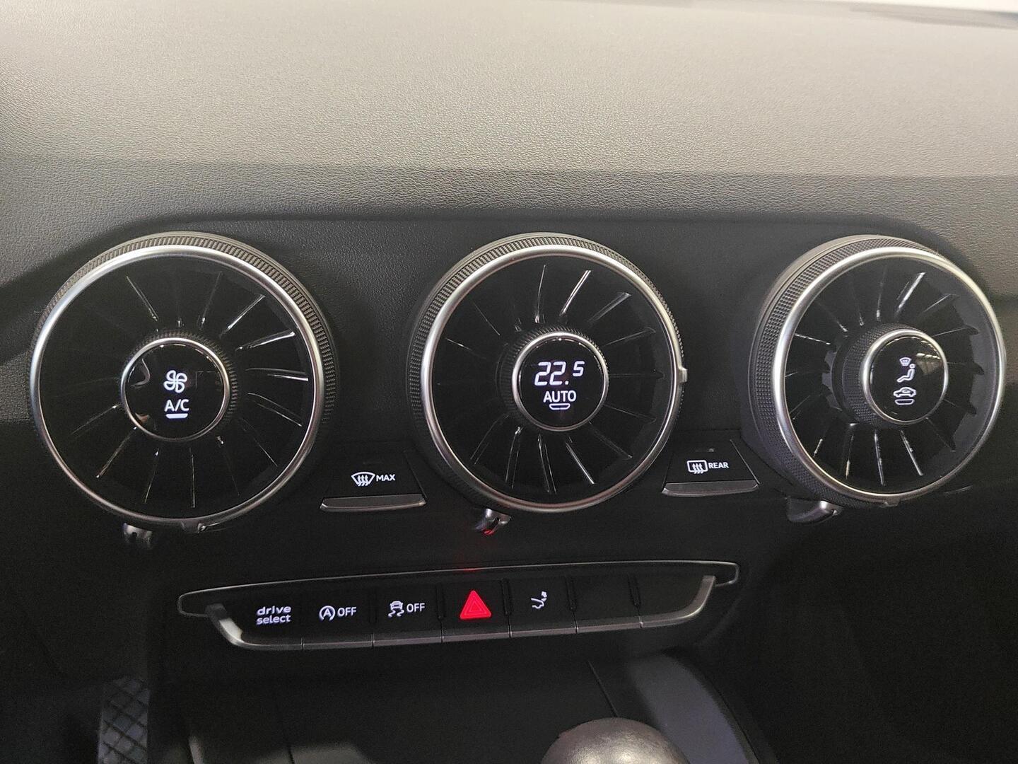 AUDI TT 2015