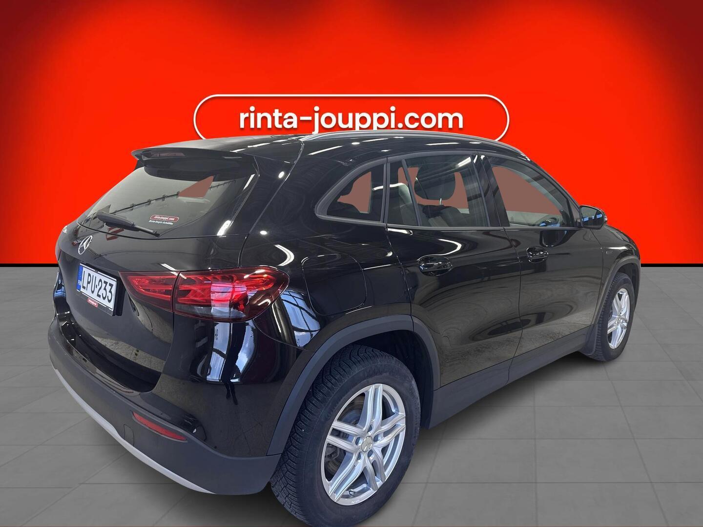 MERCEDES-BENZ GLA 2021