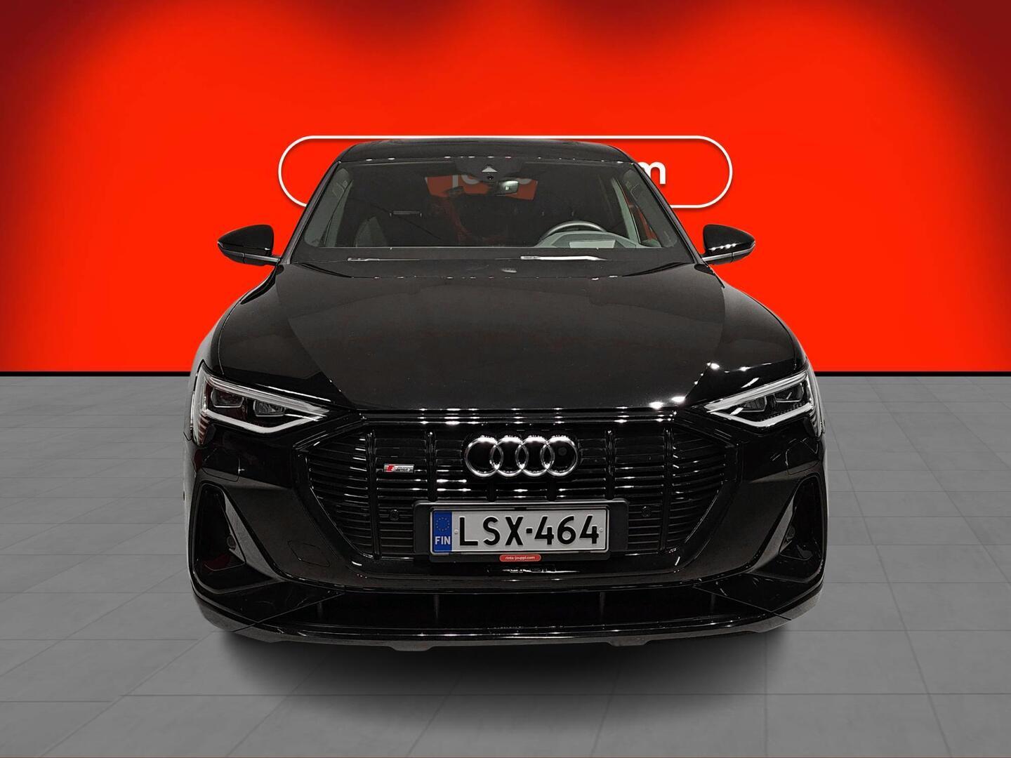 AUDI e-tron 2021