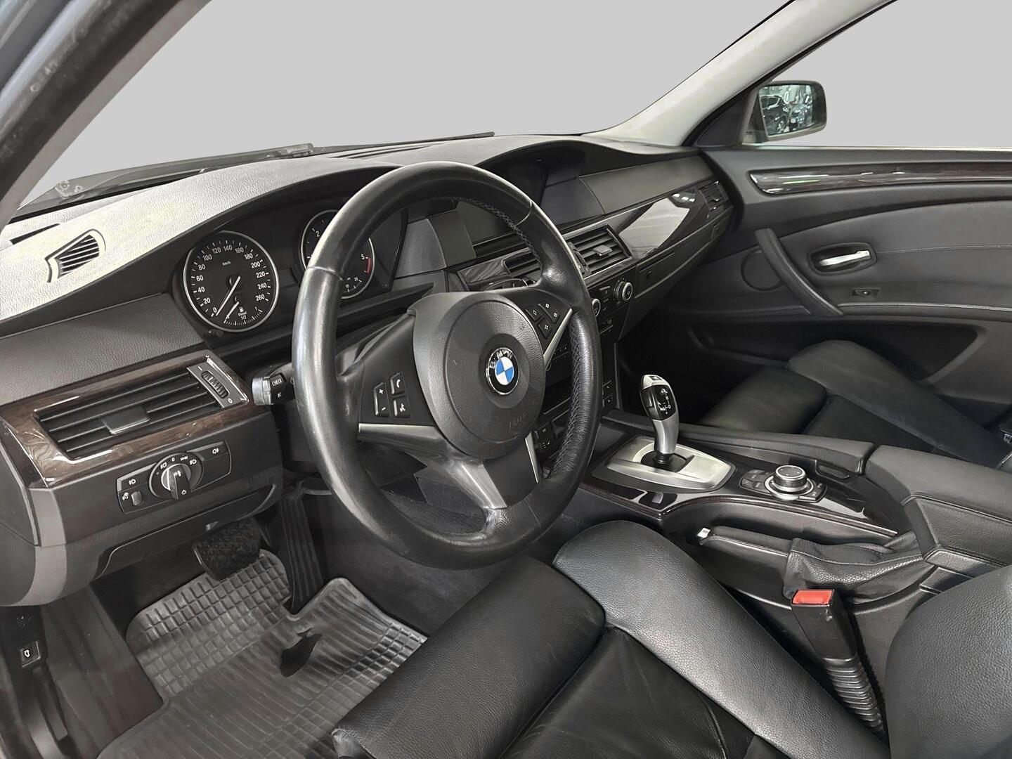 BMW 520 2009