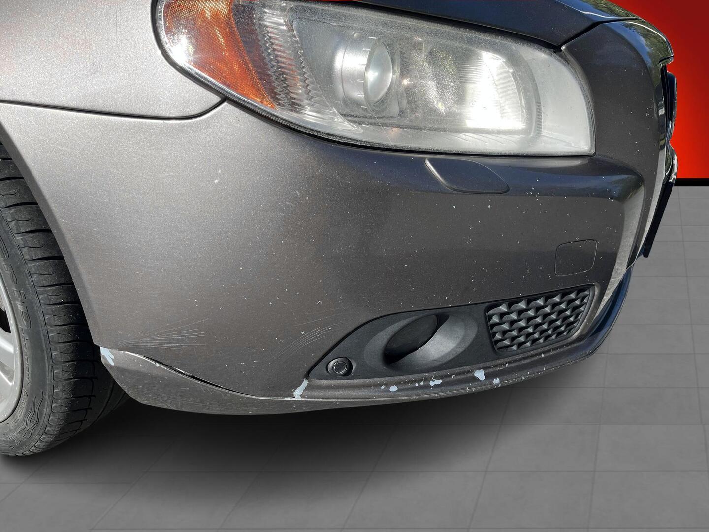VOLVO V70 2011