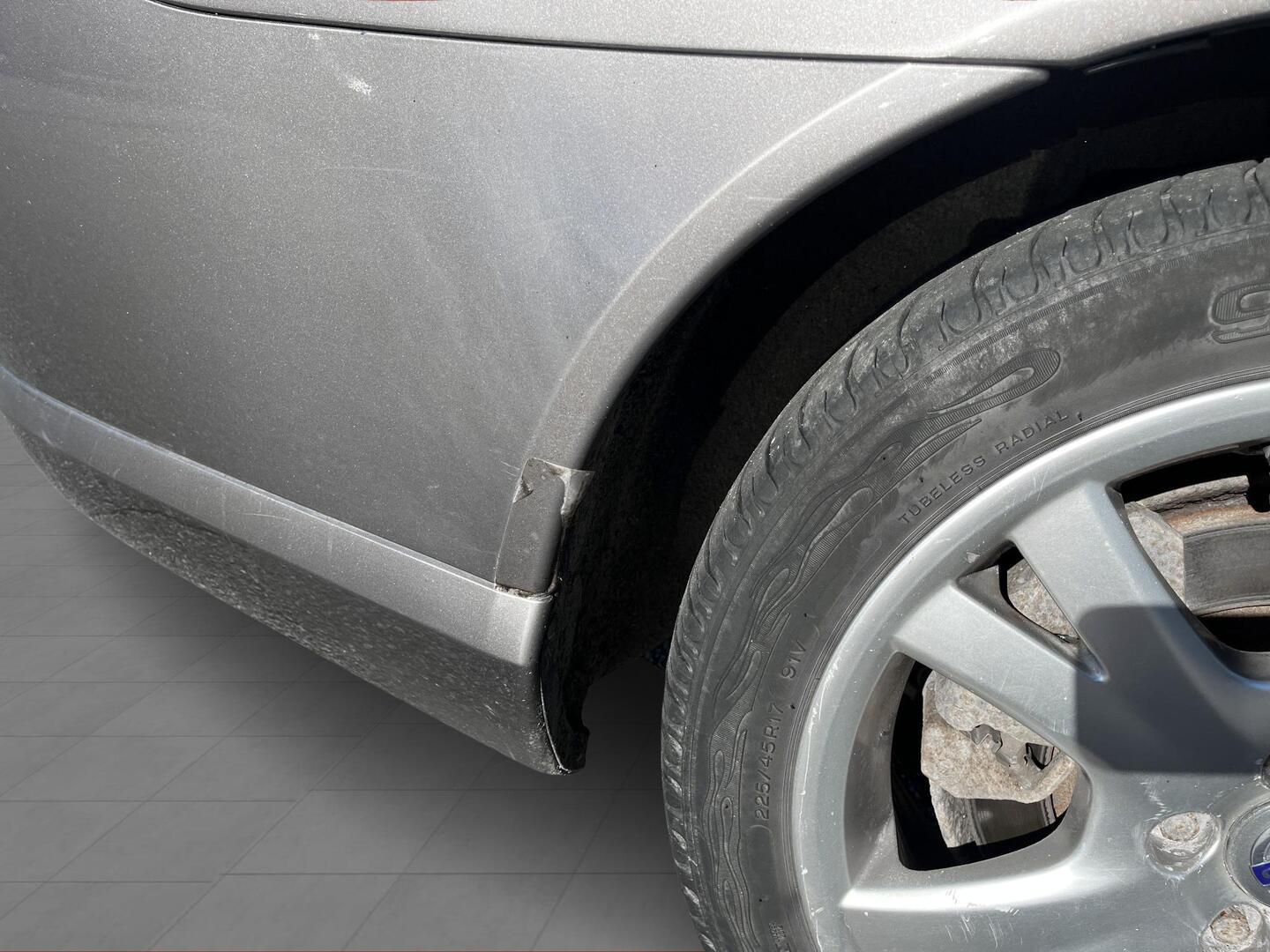 VOLVO V70 2011