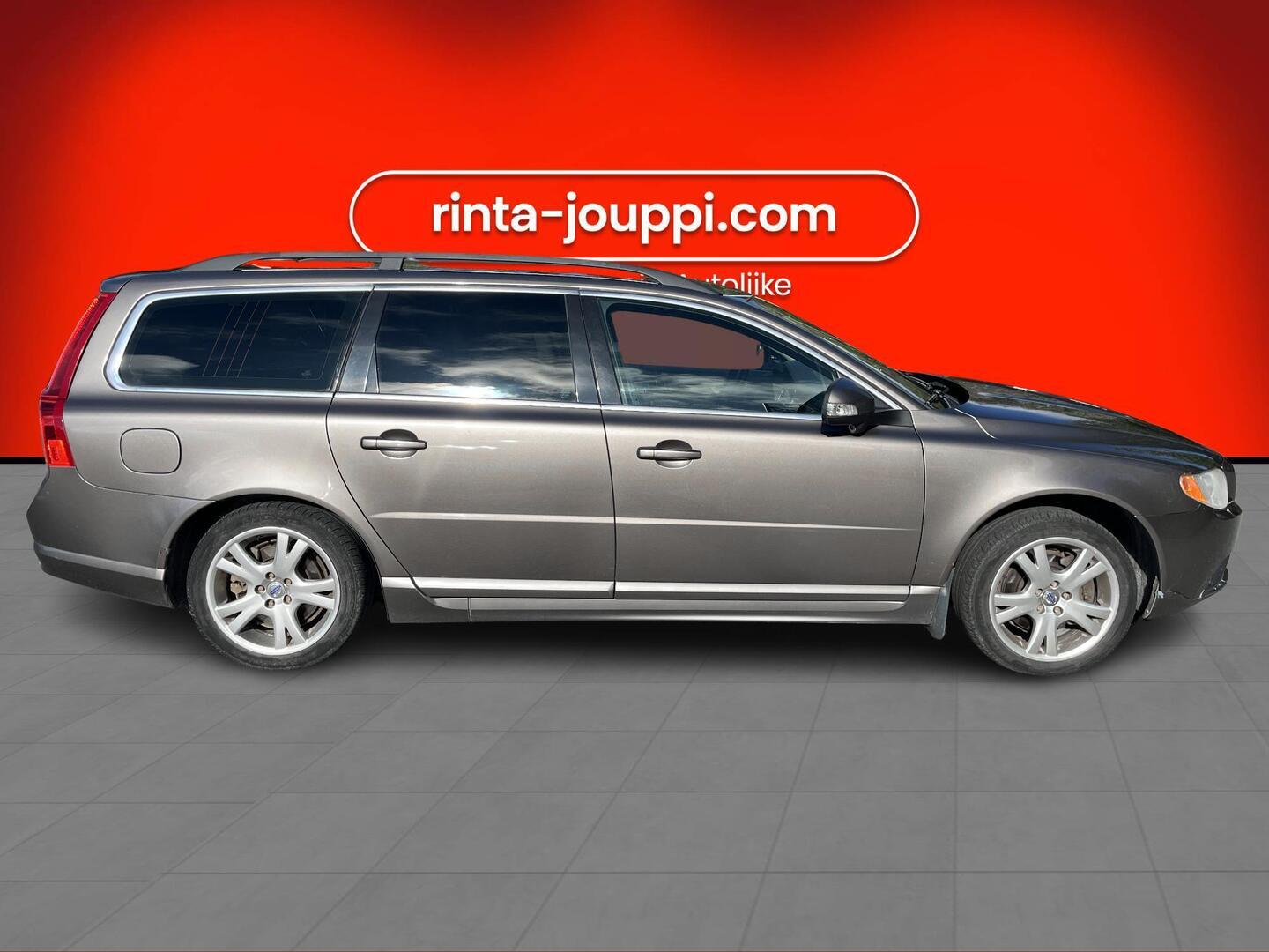 VOLVO V70 2011